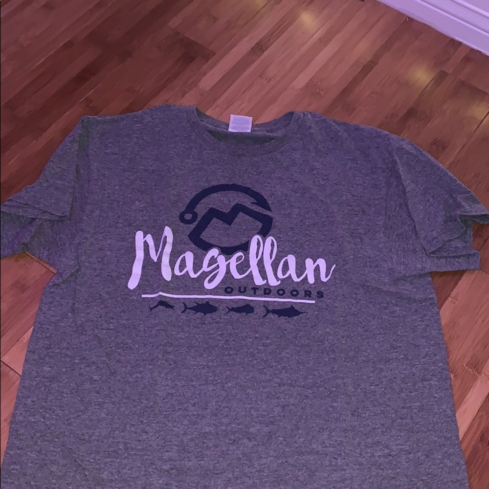 Grey t shirt